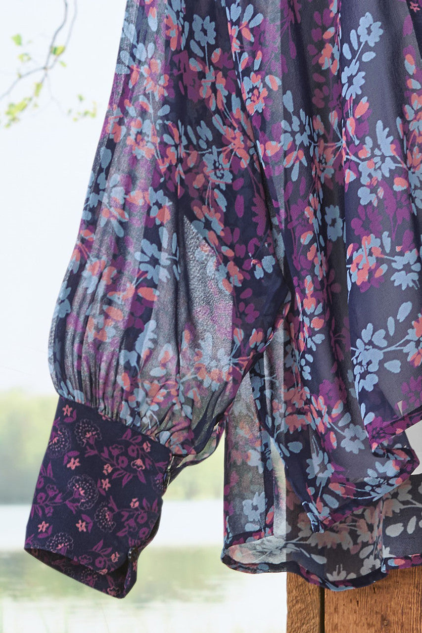 Floral Lake Topper